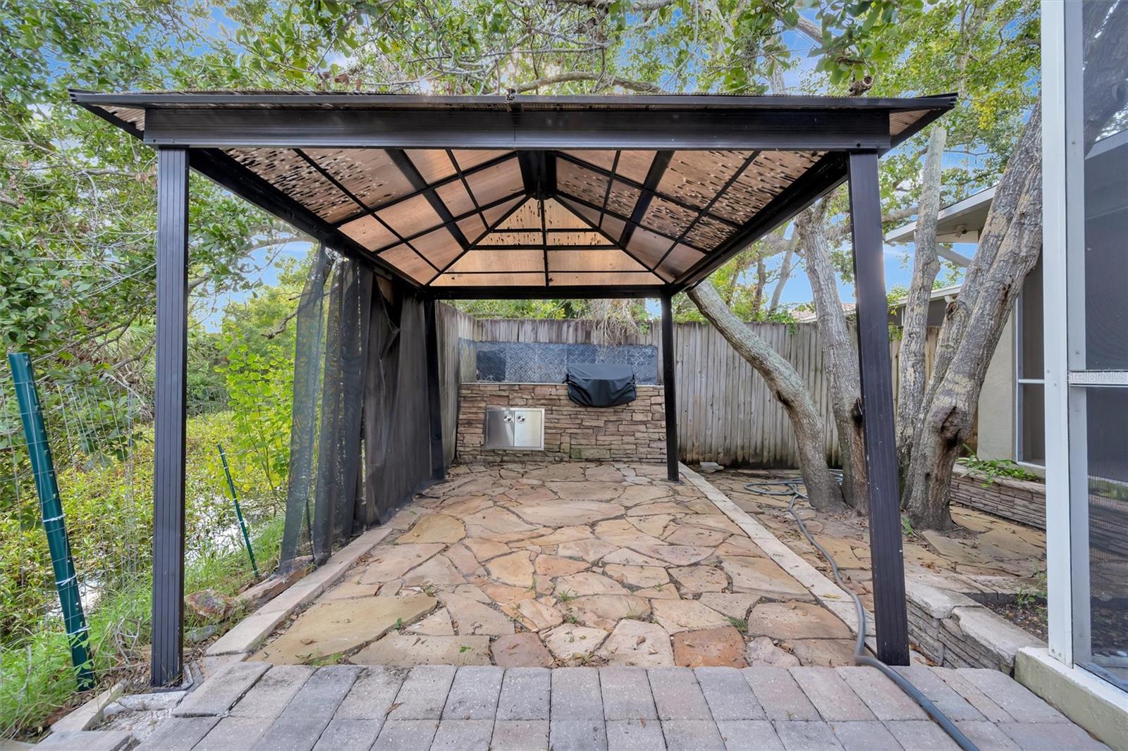 COLONY MEADOWS - Residential Lease