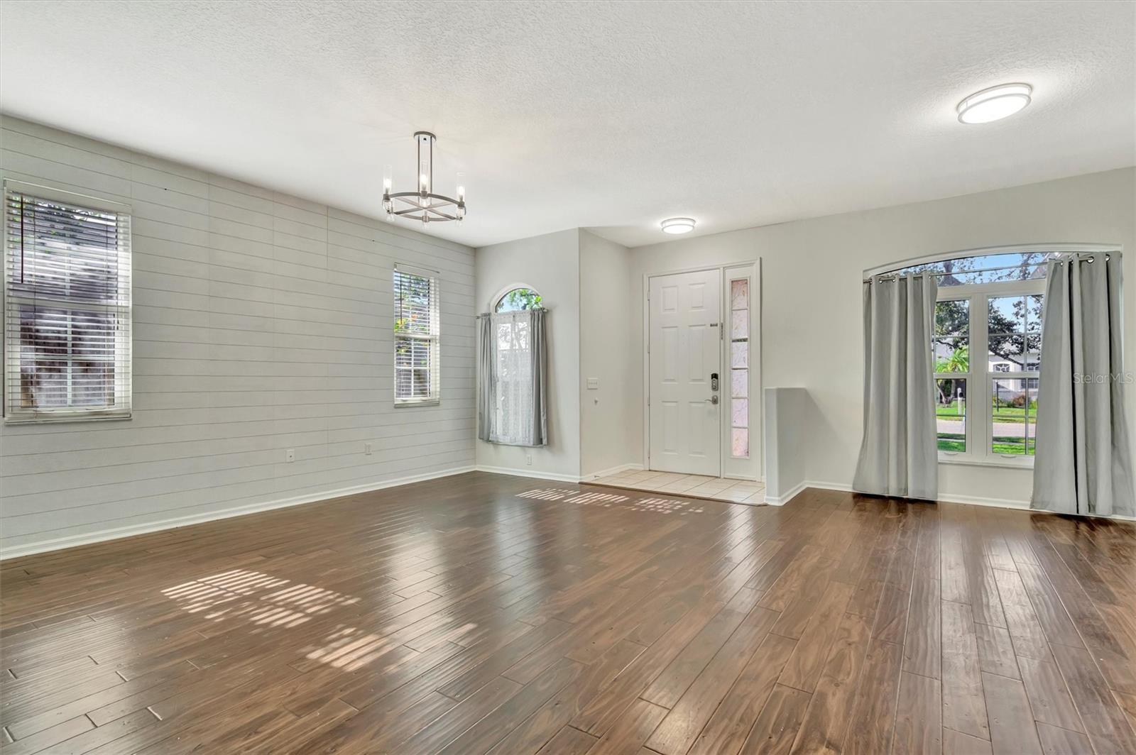 COLONY MEADOWS - Residential Lease