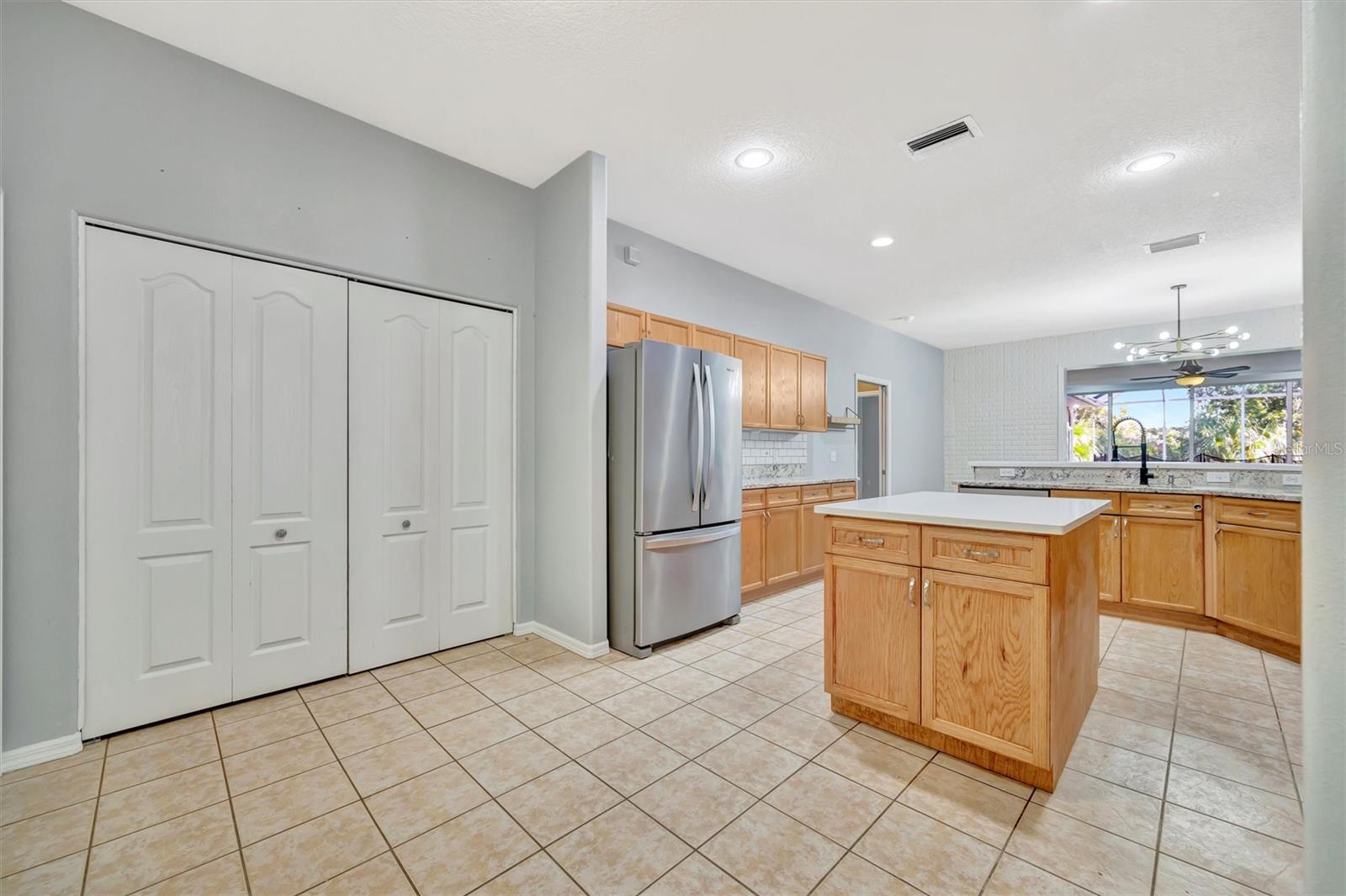 COLONY MEADOWS - Residential Lease