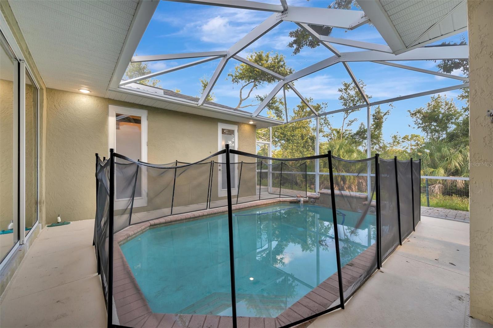 COLONY MEADOWS - Residential Lease