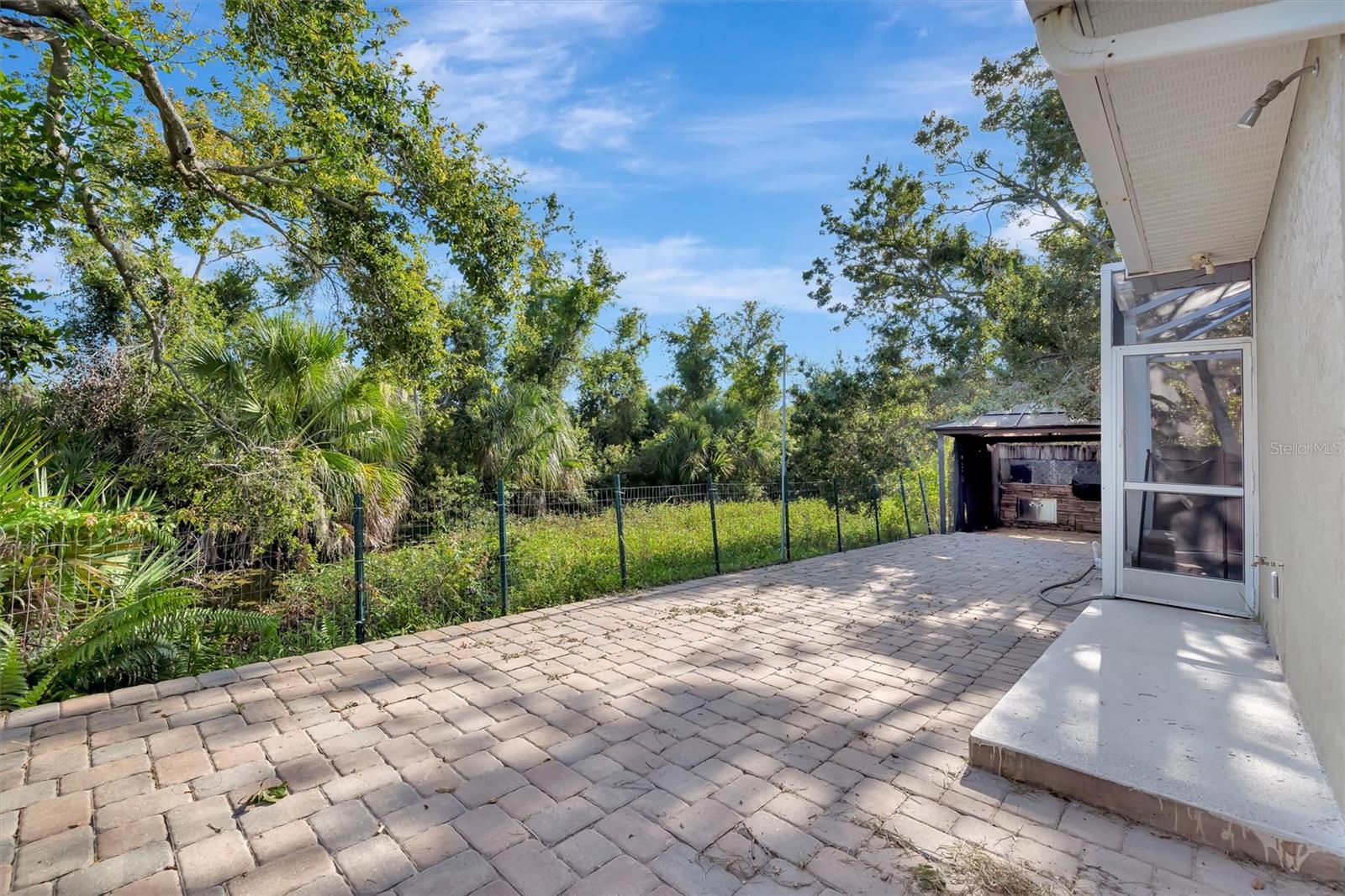 COLONY MEADOWS - Residential Lease