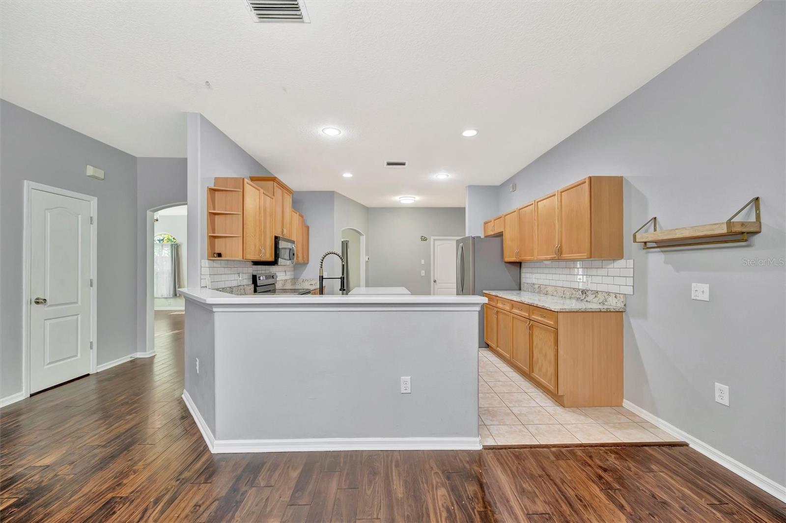 COLONY MEADOWS - Residential Lease