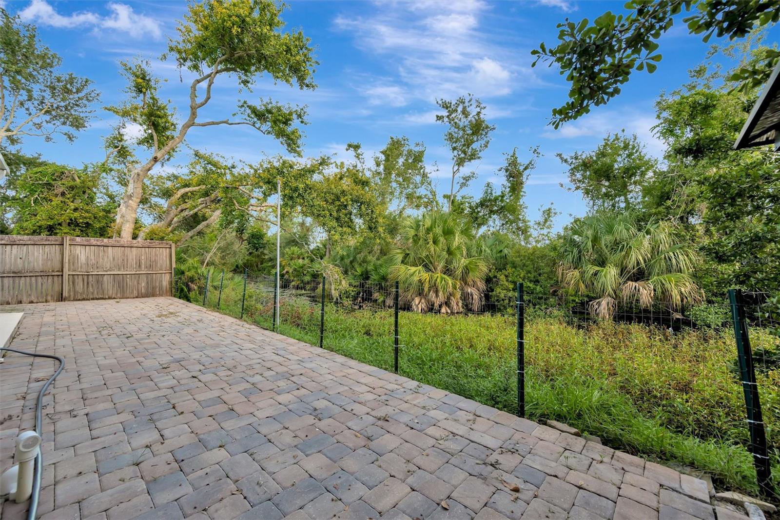 COLONY MEADOWS - Residential Lease