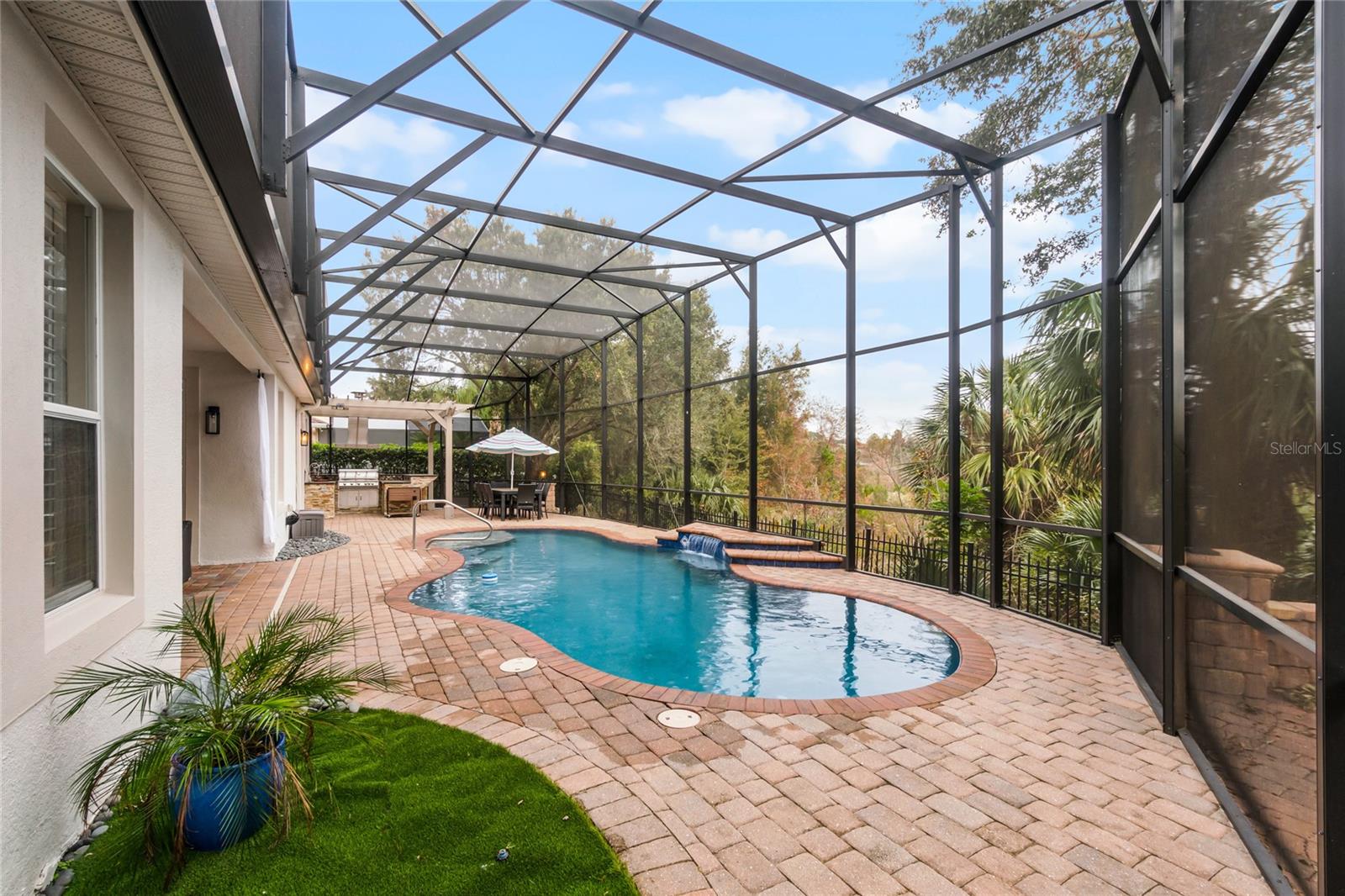 BUCKINGHAM ESTATES - Residential