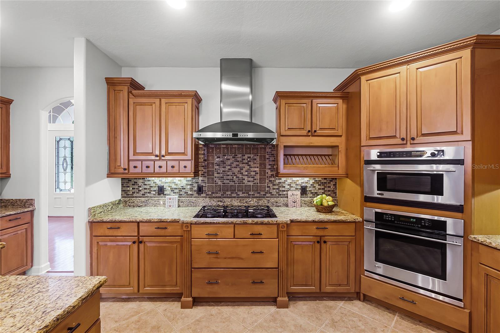 BUCKINGHAM ESTATES - Residential