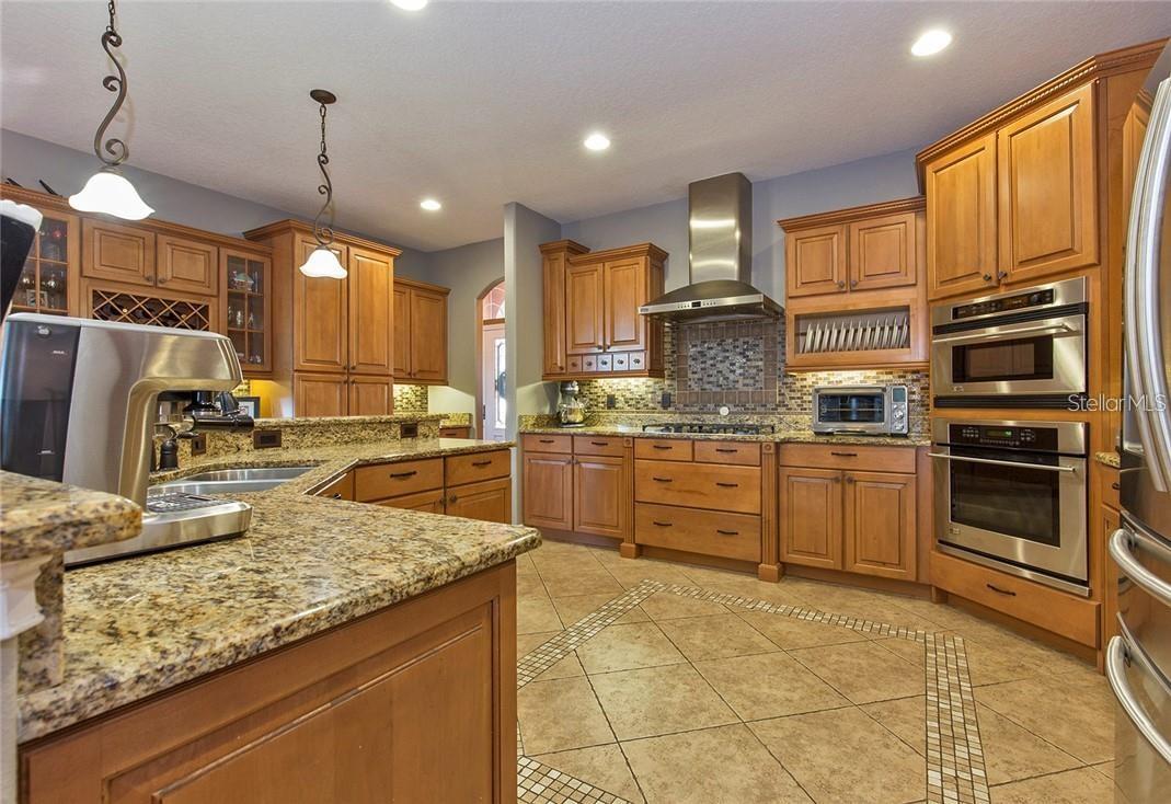 BUCKINGHAM ESTATES - Residential
