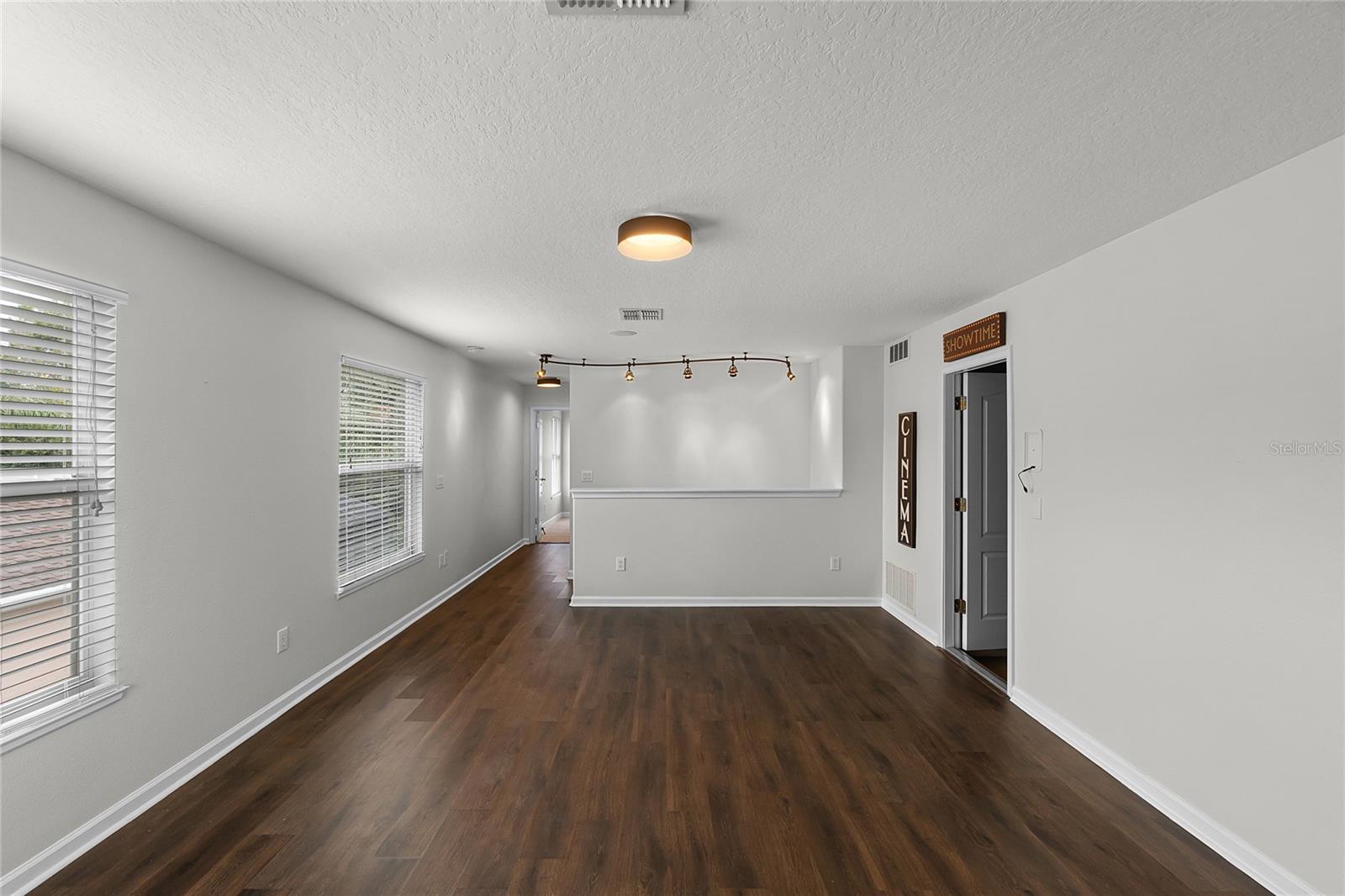 BUCKINGHAM ESTATES - Residential