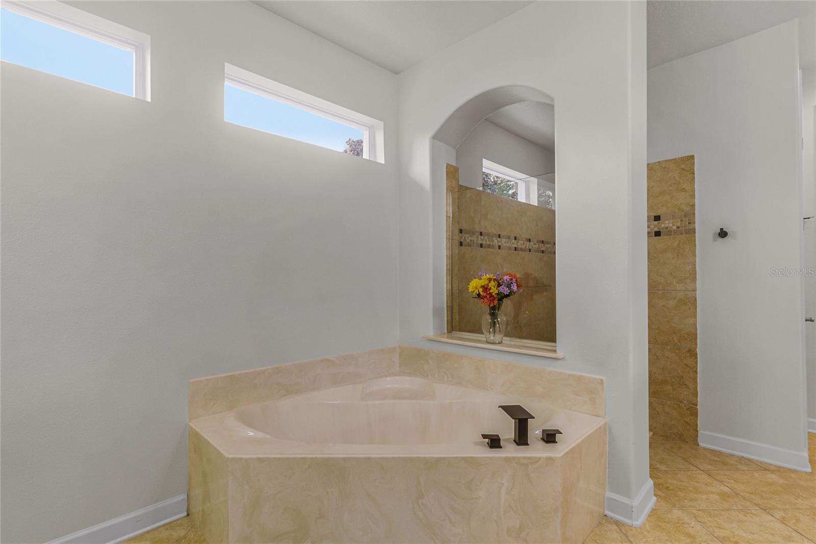 BUCKINGHAM ESTATES - Residential