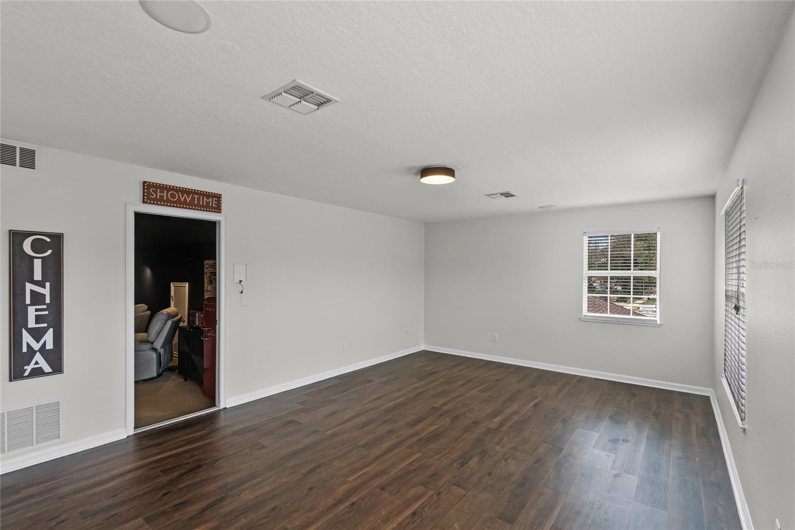 BUCKINGHAM ESTATES - Residential