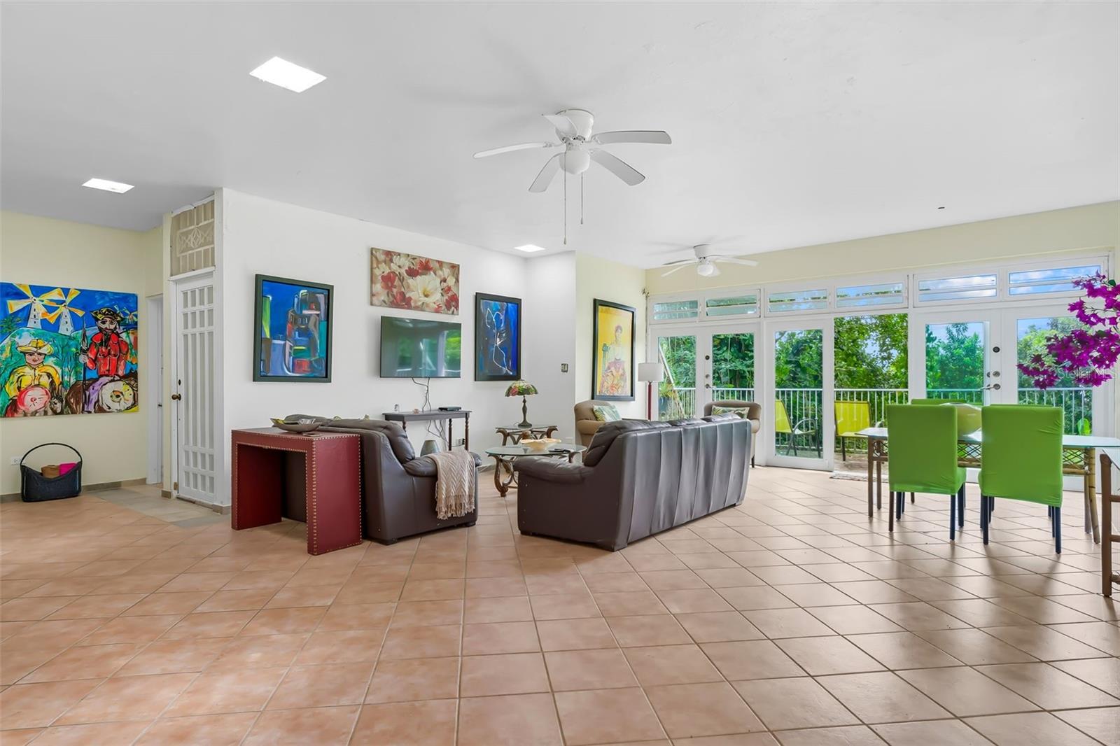 HOUSE OF THE FUTURE - Residential