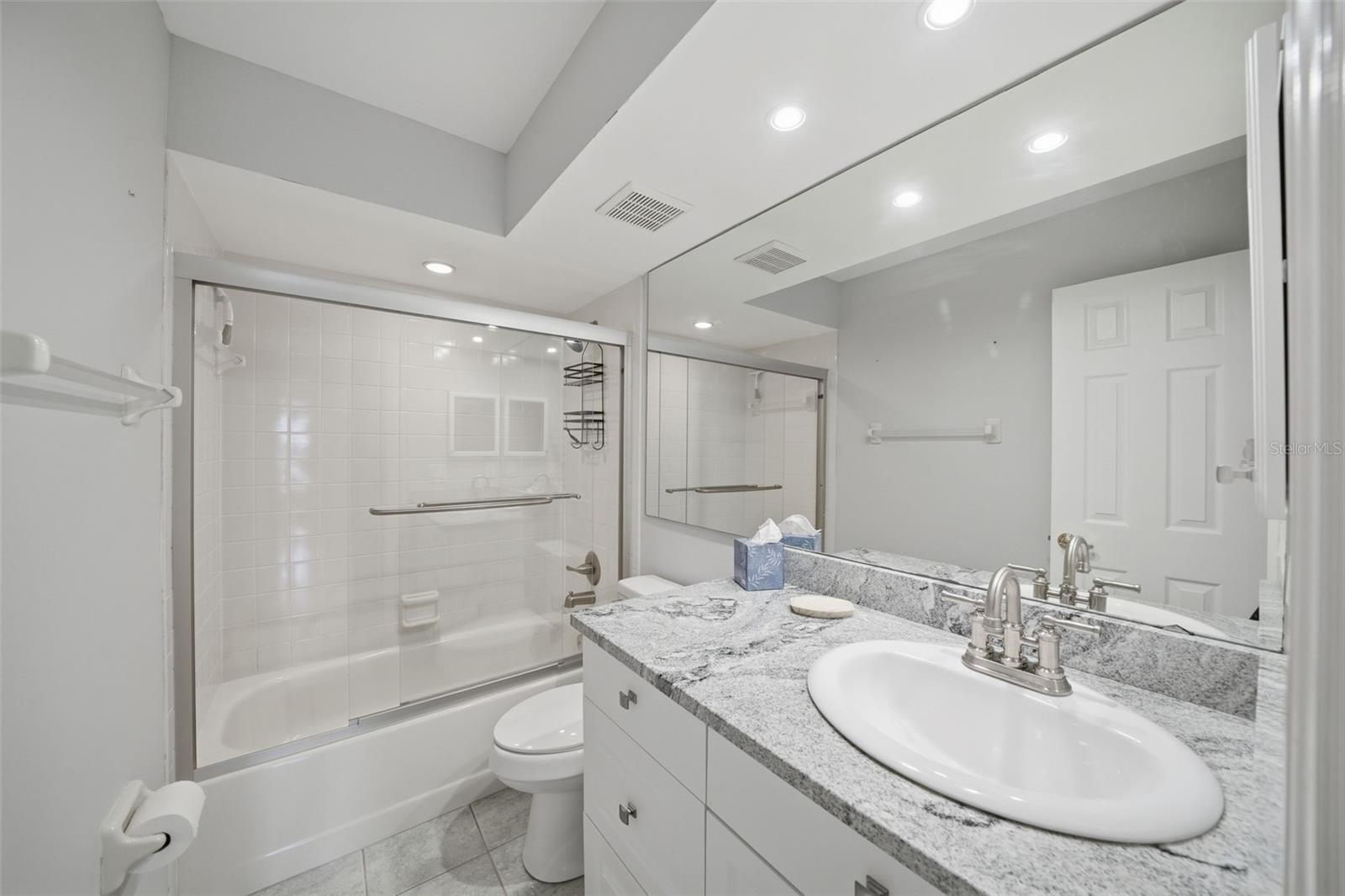 FOREST PARK CONDO - Residential