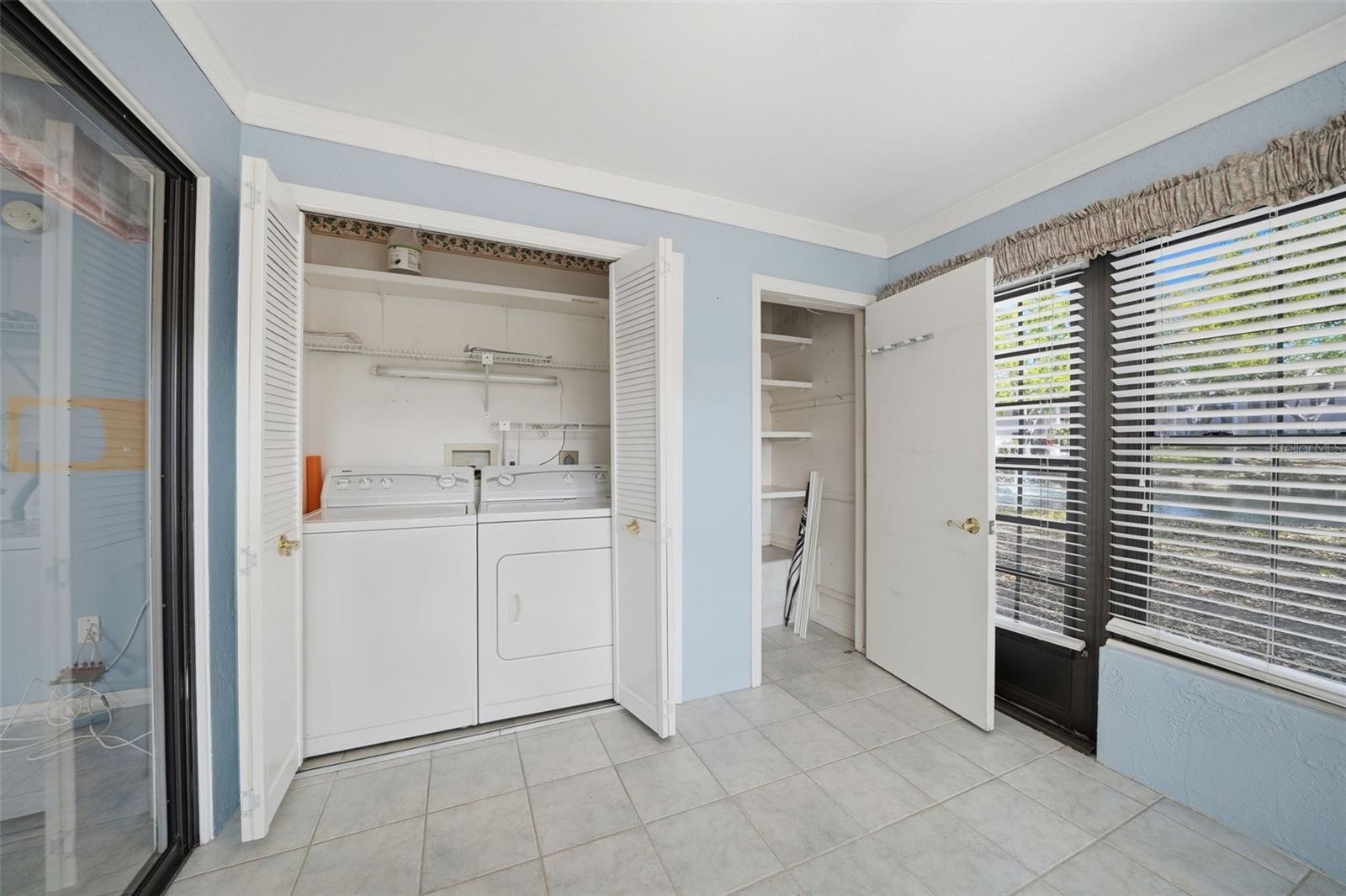 FOREST PARK CONDO - Residential