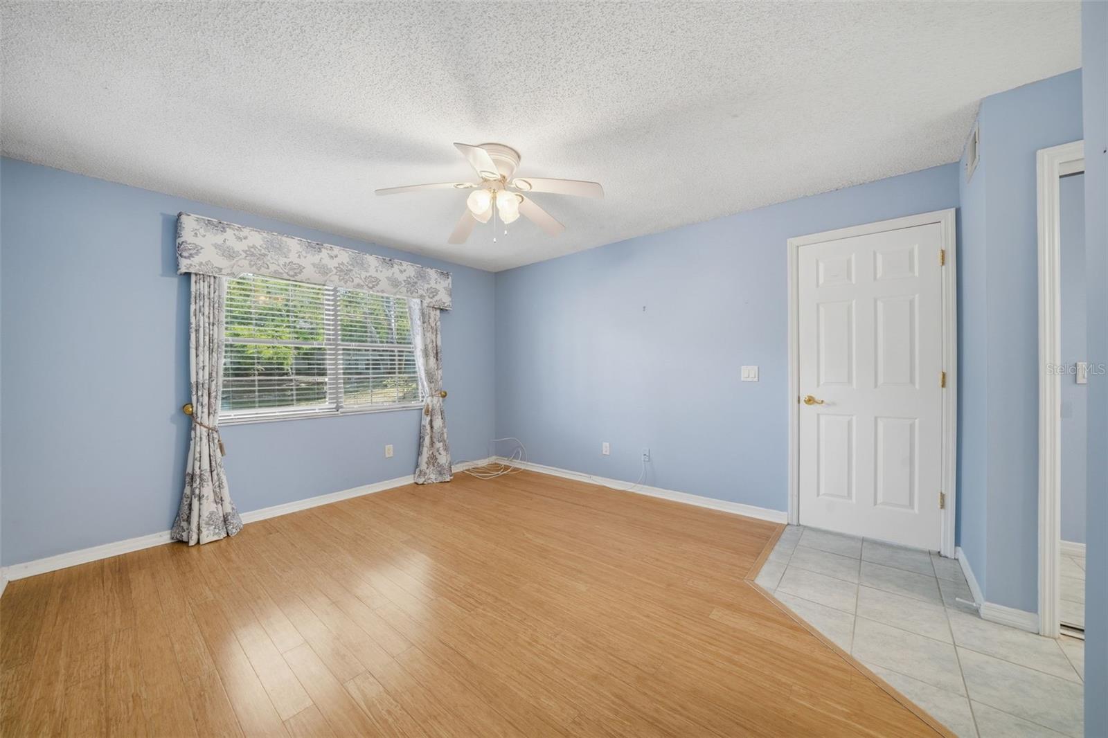 FOREST PARK CONDO - Residential