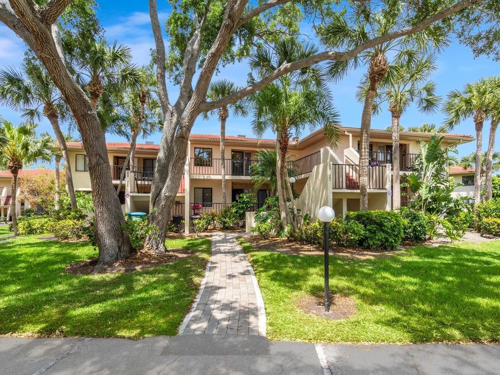 Photo of 6480 Wild Oak Bay Boulevard #252, Bradenton, FL 34210 (MLS # A4667398)