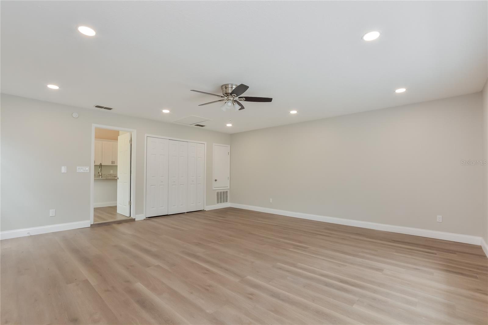 GROVEVIEW VILLAGE 2ND ADD REP - Residential Lease