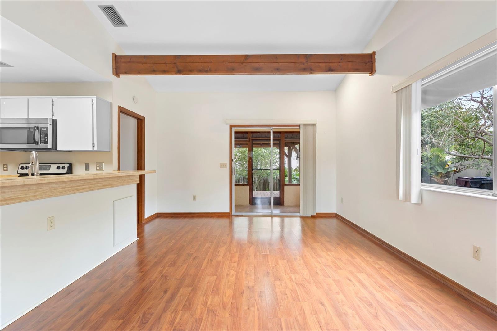 DOVER CIRCLE - Residential