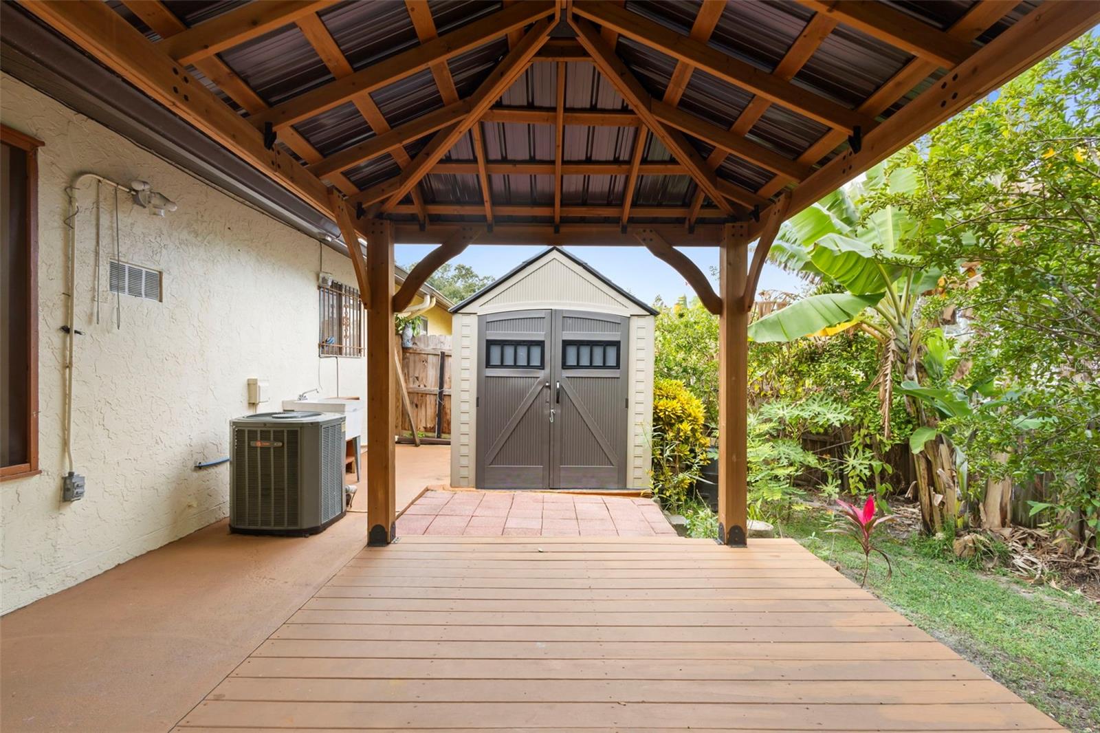 DOVER CIRCLE - Residential