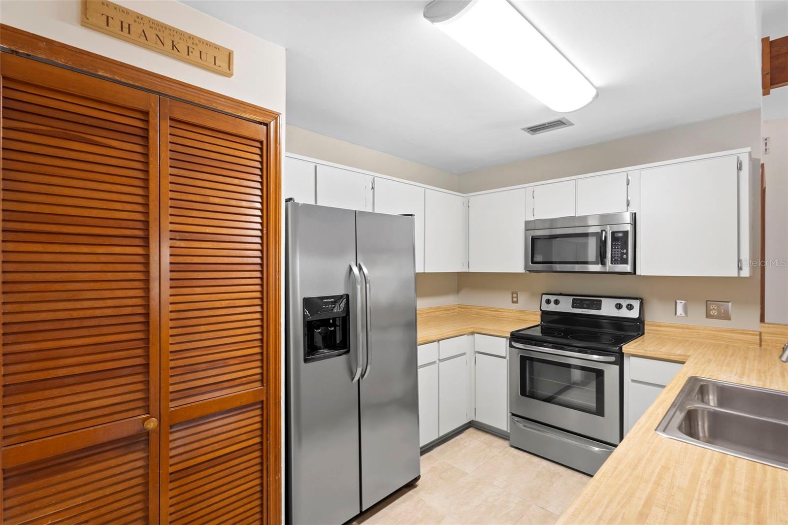 DOVER CIRCLE - Residential