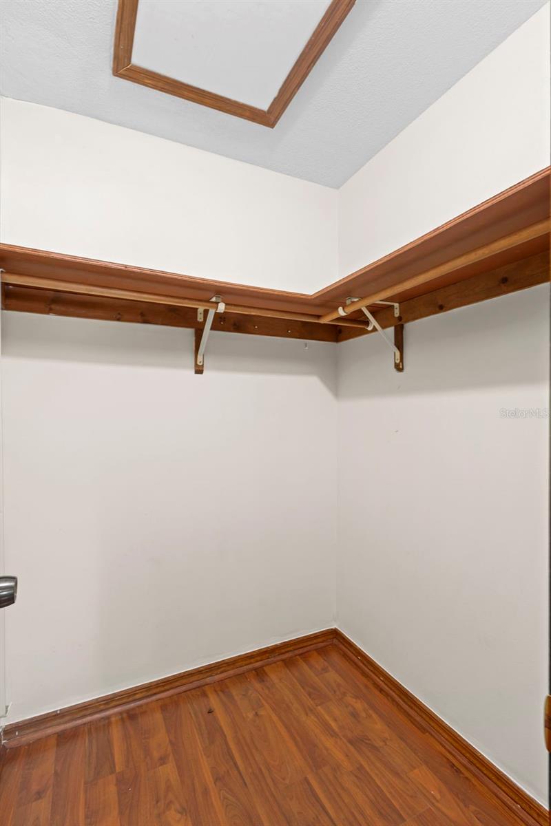 DOVER CIRCLE - Residential