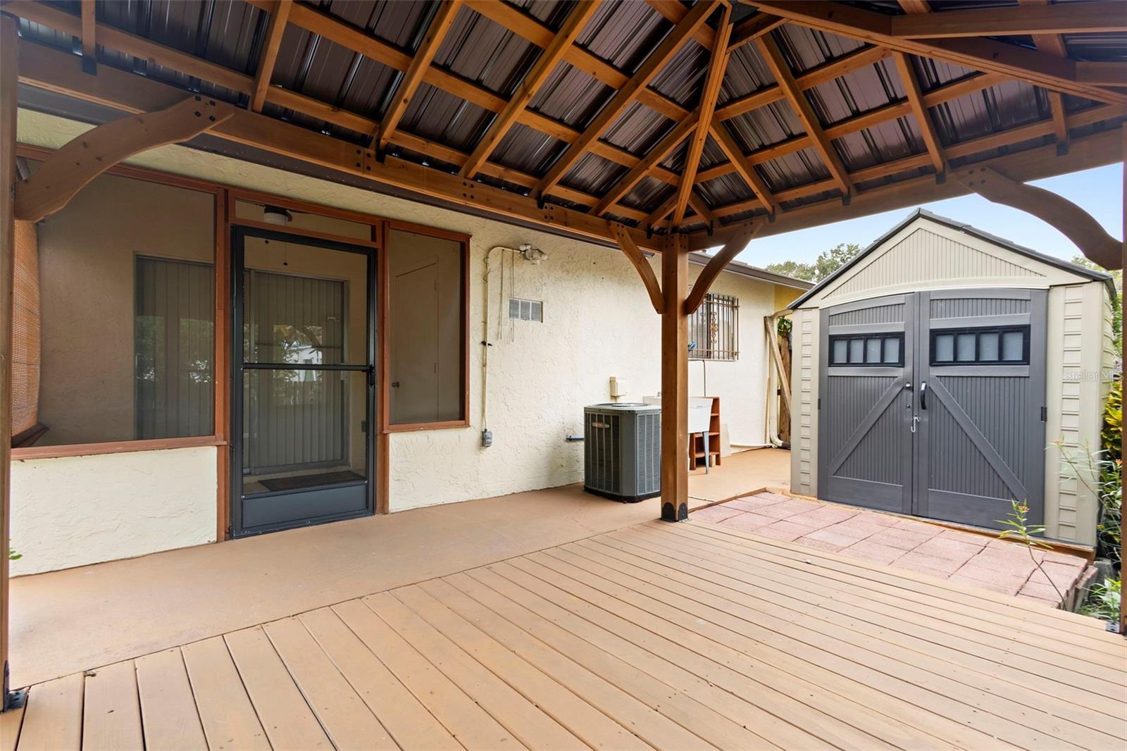 DOVER CIRCLE - Residential