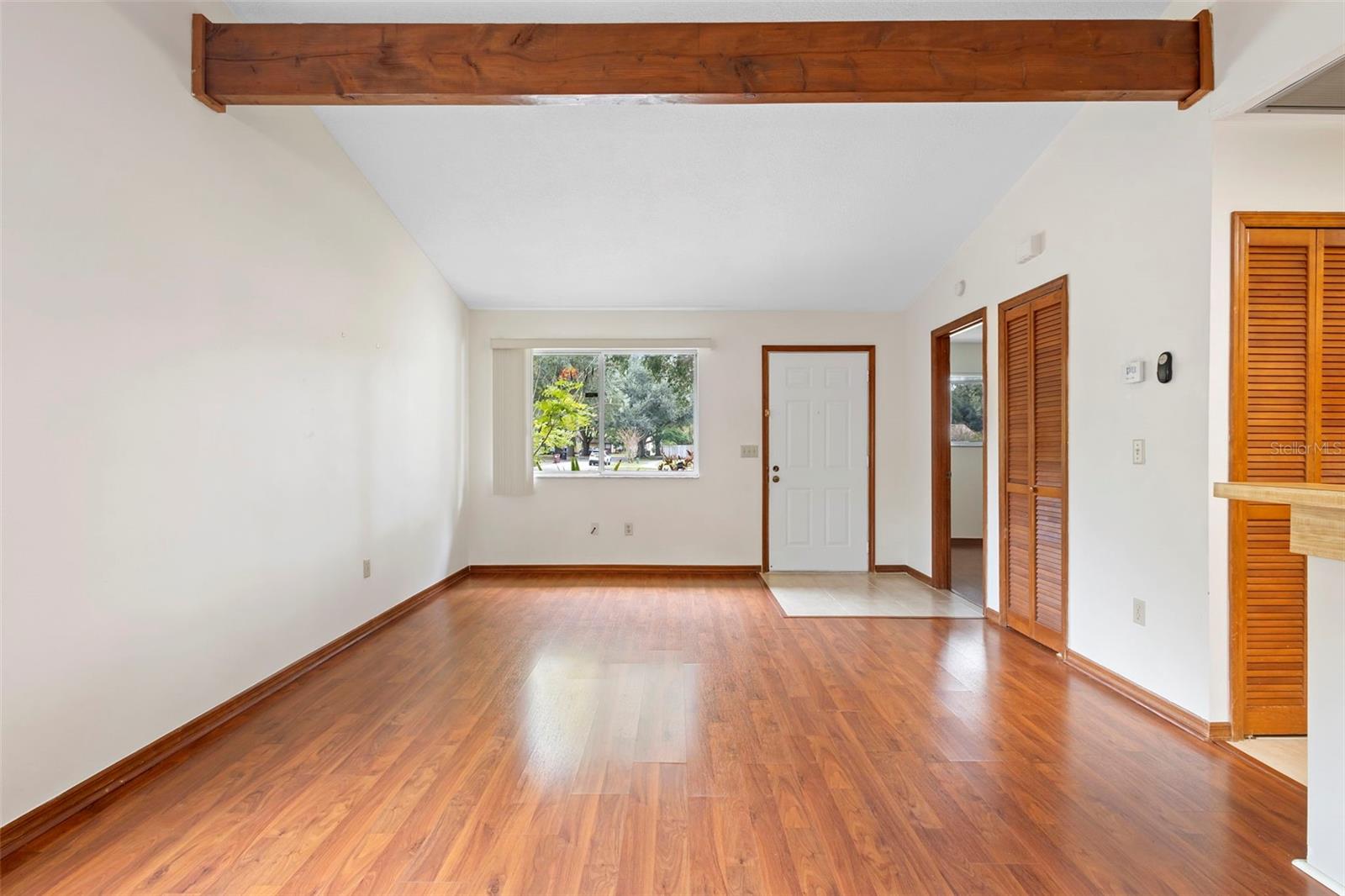 DOVER CIRCLE - Residential