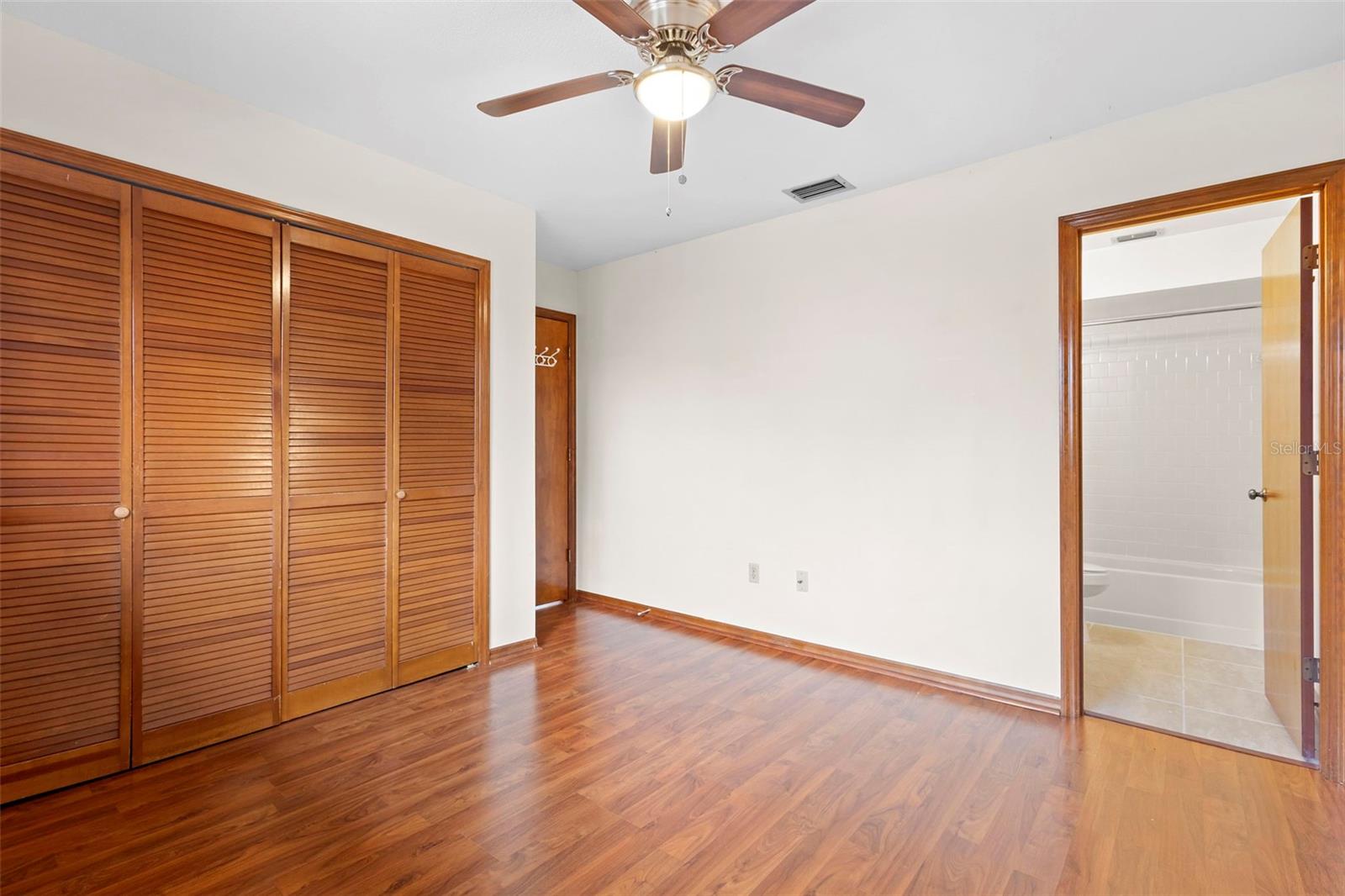 DOVER CIRCLE - Residential