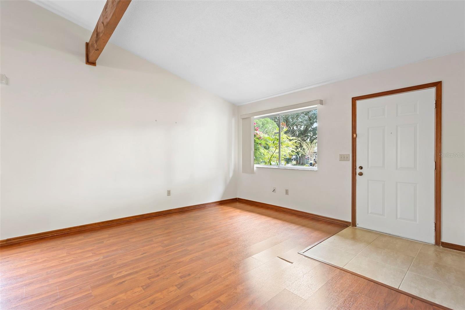 DOVER CIRCLE - Residential