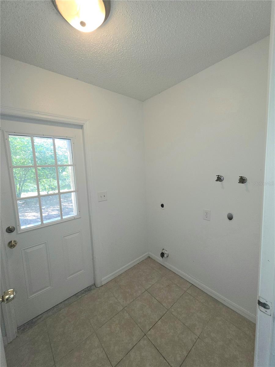 EMIL MARR - Residential Lease