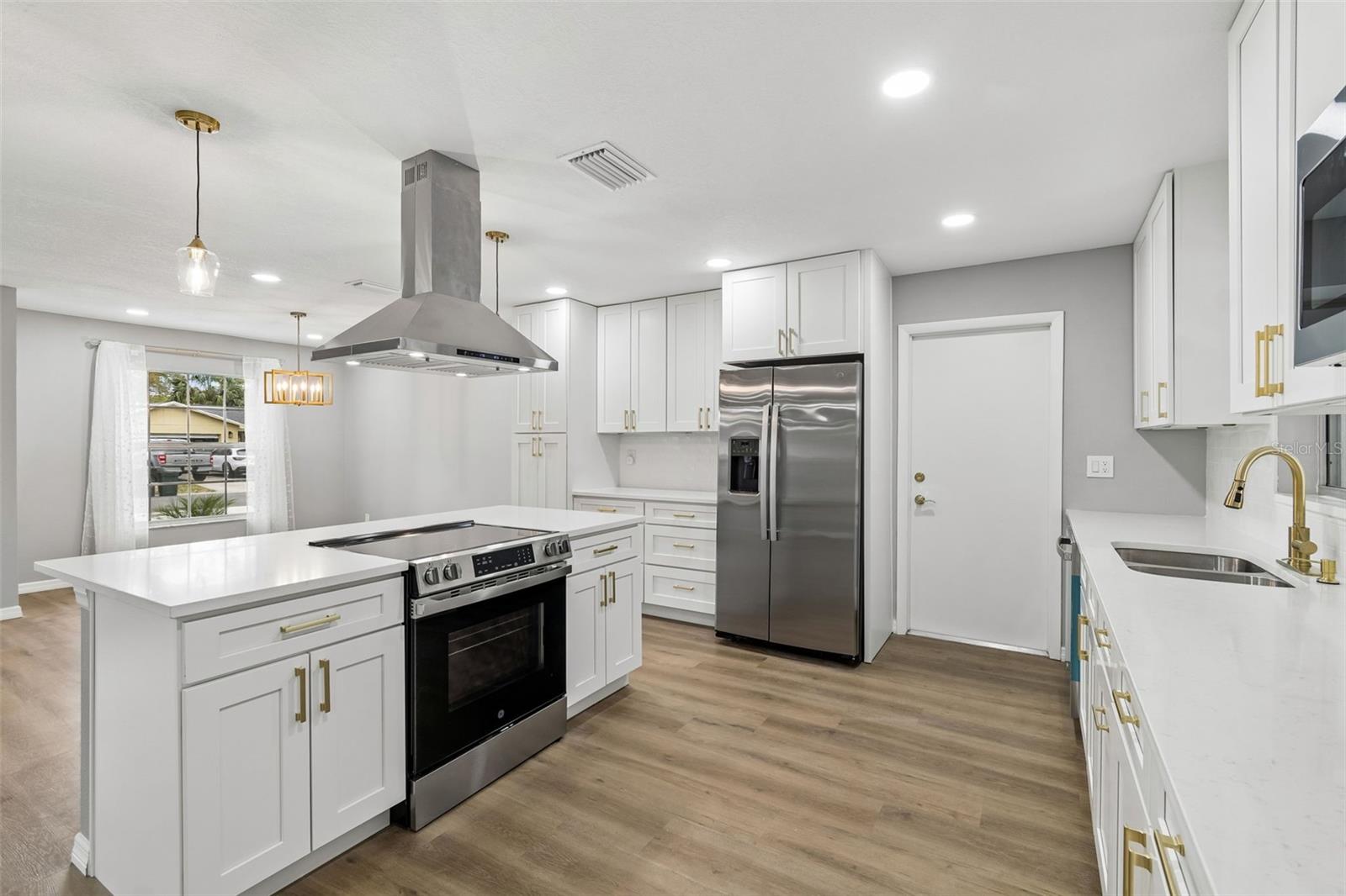 BRANDON EAST SUB UNIT - Residential