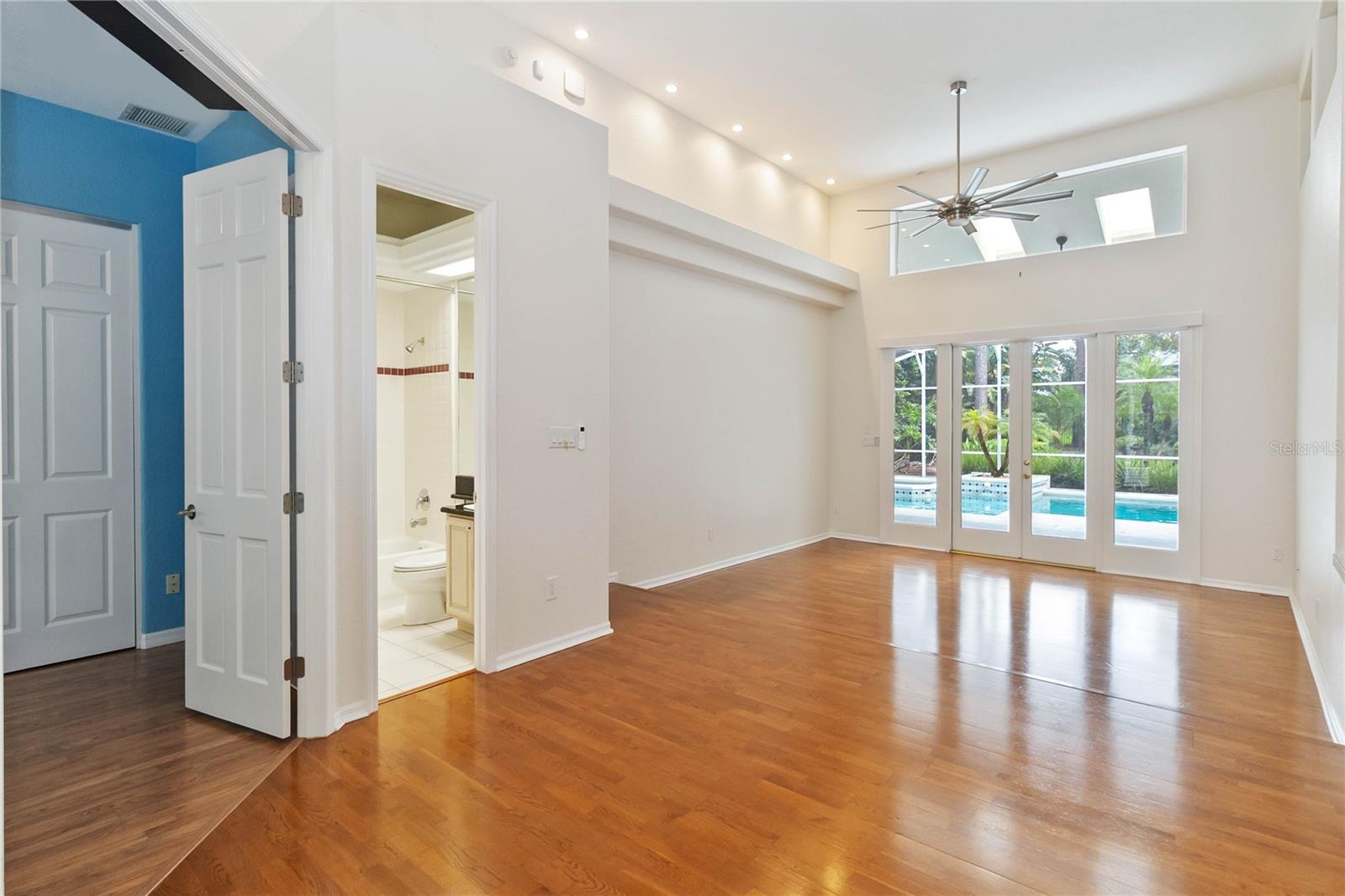 TOREY PINES - Residential Lease