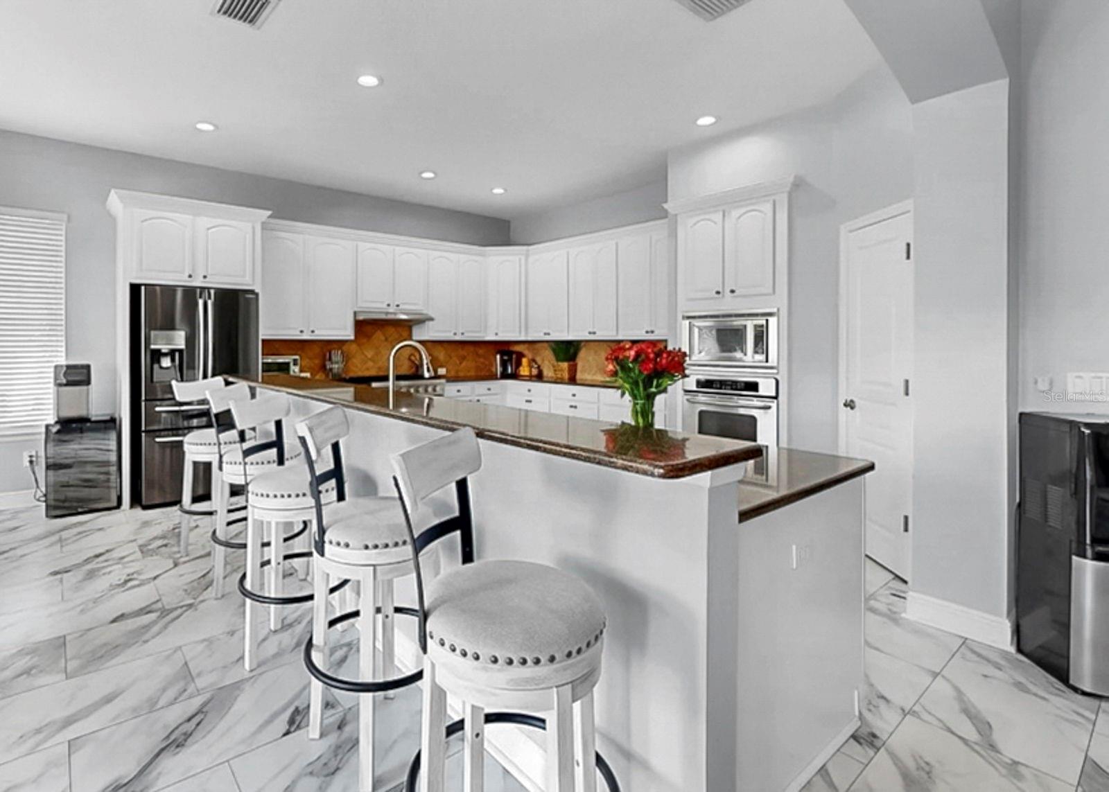 MIRABAY PH 3B-2 - Residential