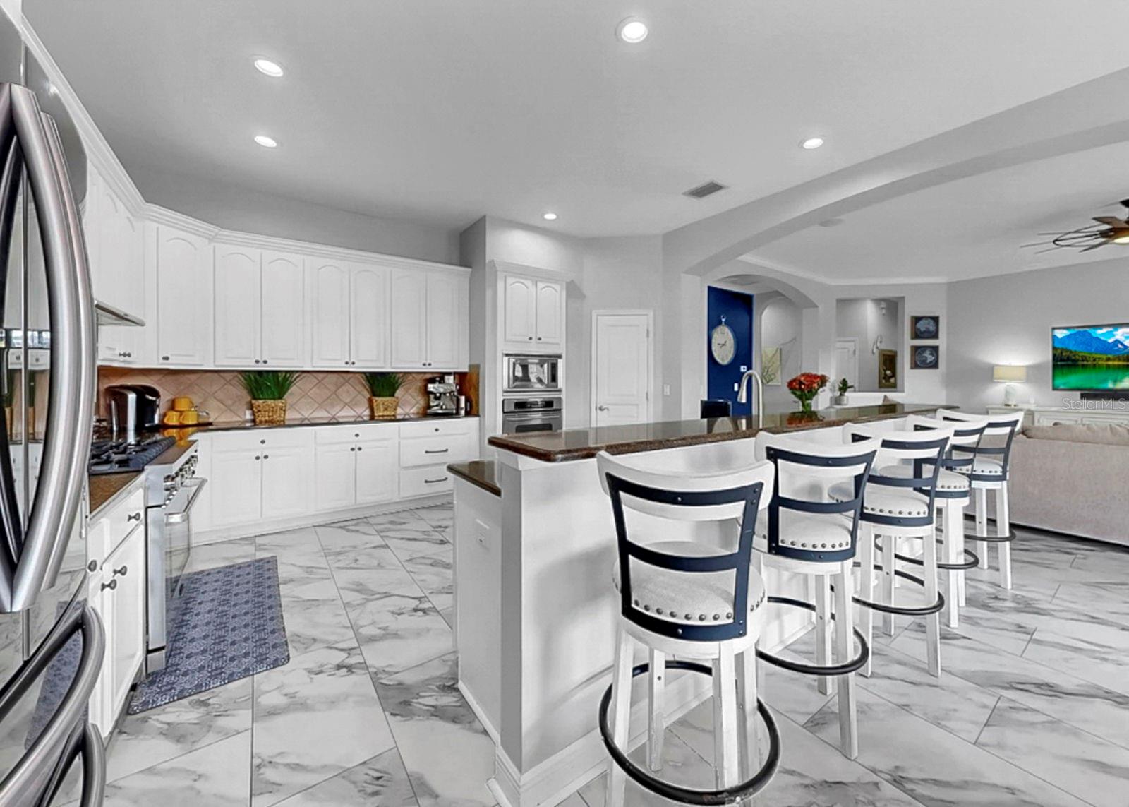 MIRABAY PH 3B-2 - Residential