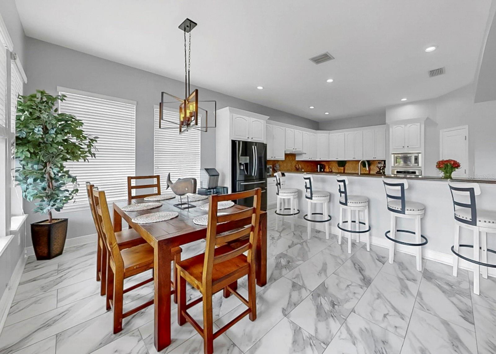 MIRABAY PH 3B-2 - Residential