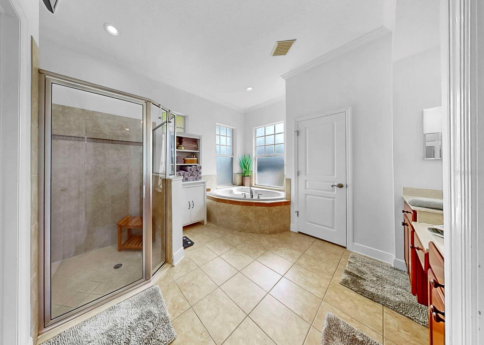 MIRABAY PH 3B-2 - Residential