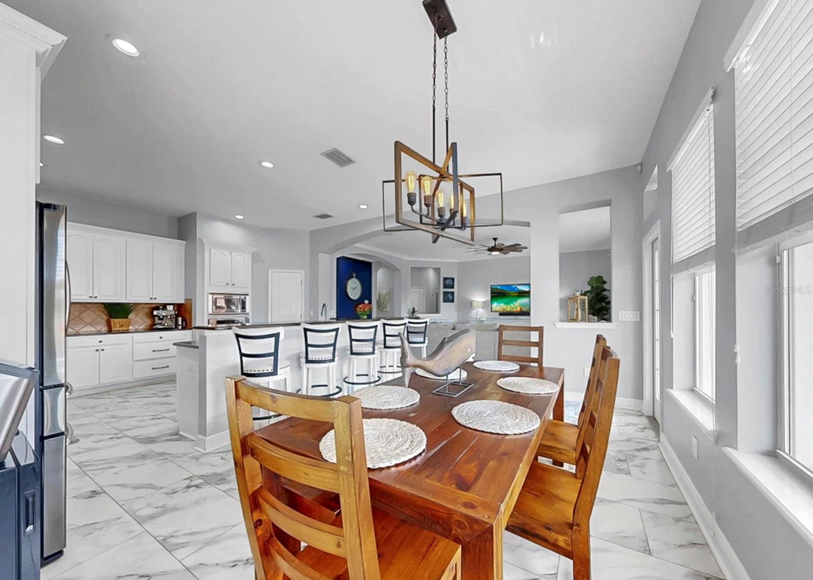 MIRABAY PH 3B-2 - Residential