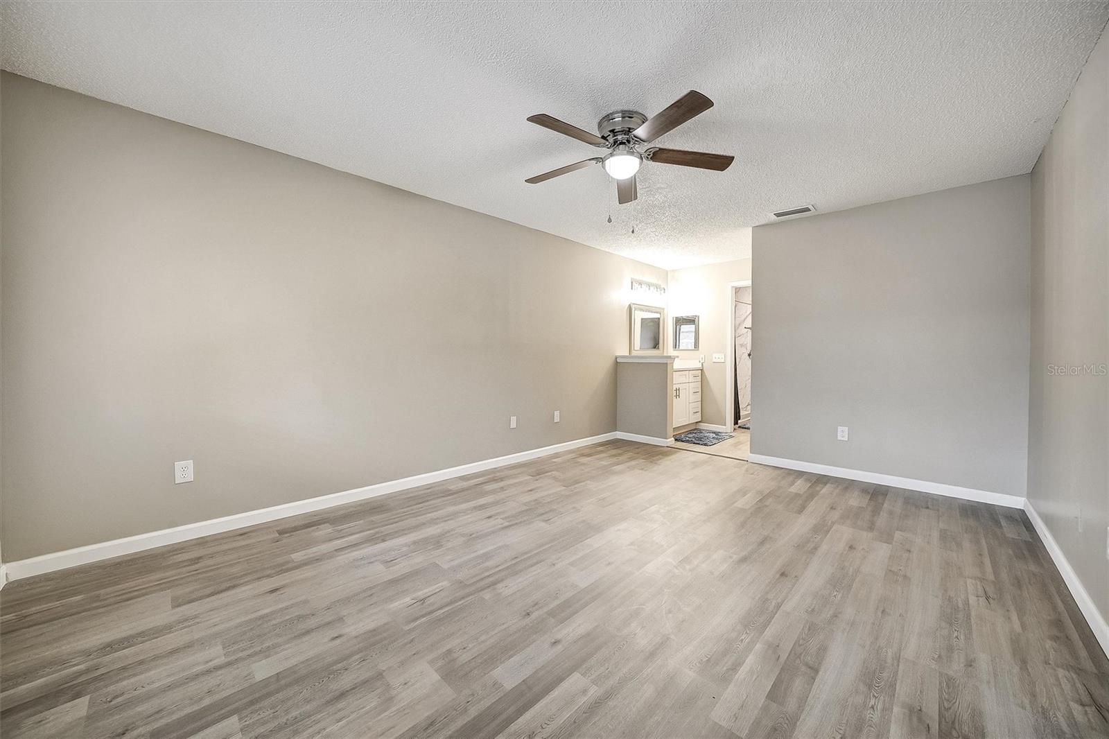 COUNTRY VILLAGE UNIT 2 - Residential