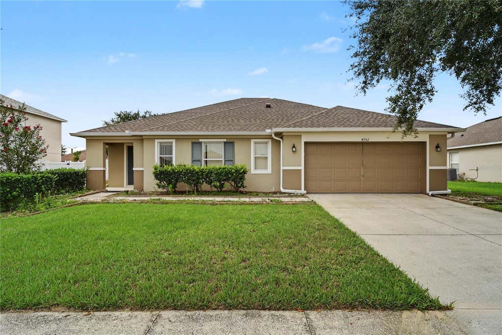 Photo of 4752 Barbados Loop, Clermont, FL 34711 (MLS # O6430335)