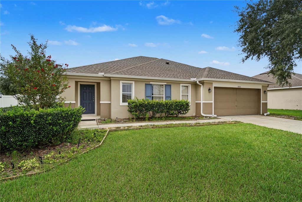 Photo of 4752 Barbados Loop, Clermont, FL 34711 (MLS # O6430335)