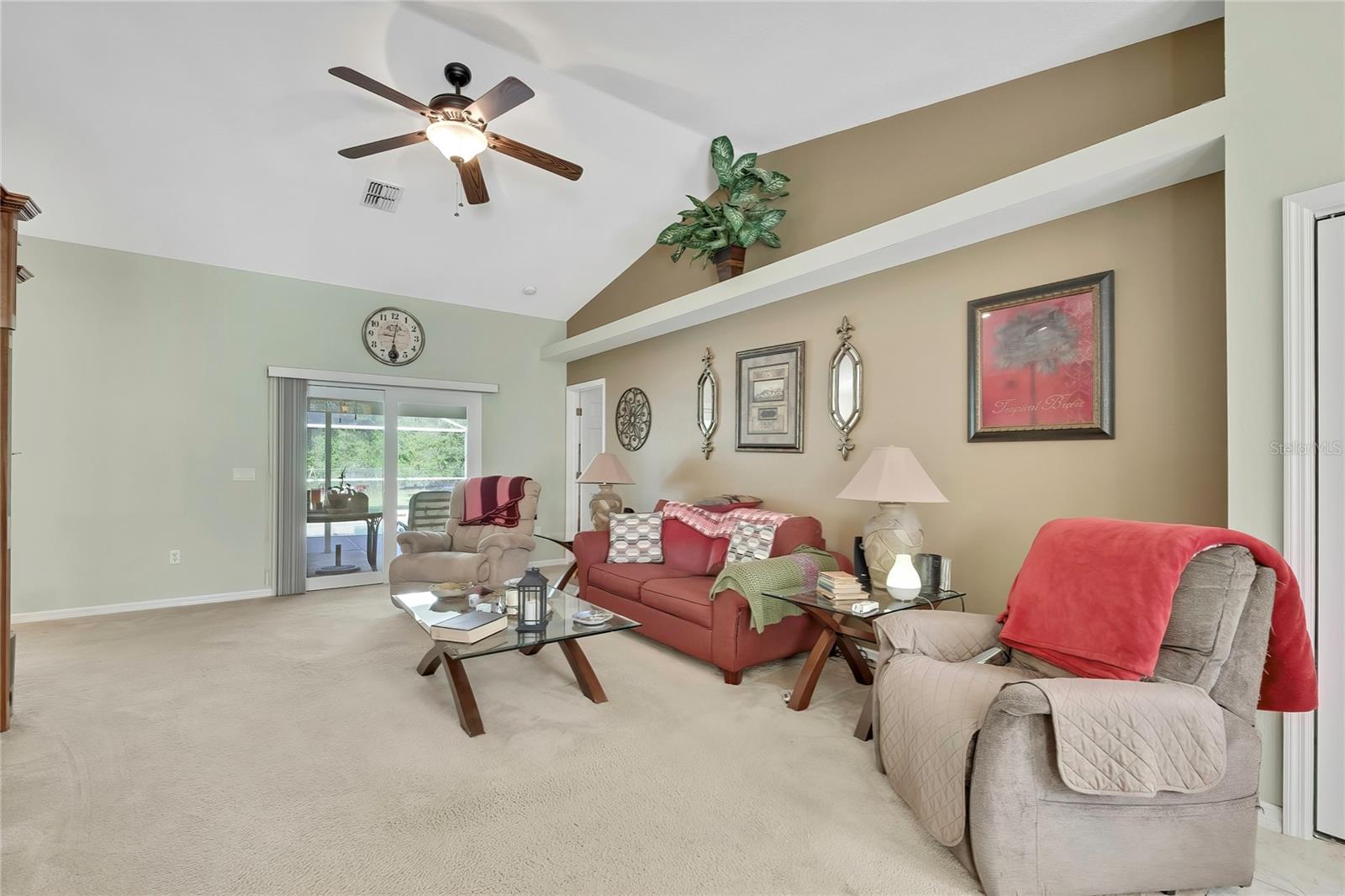 ROYAL HIGHLANDS - Residential