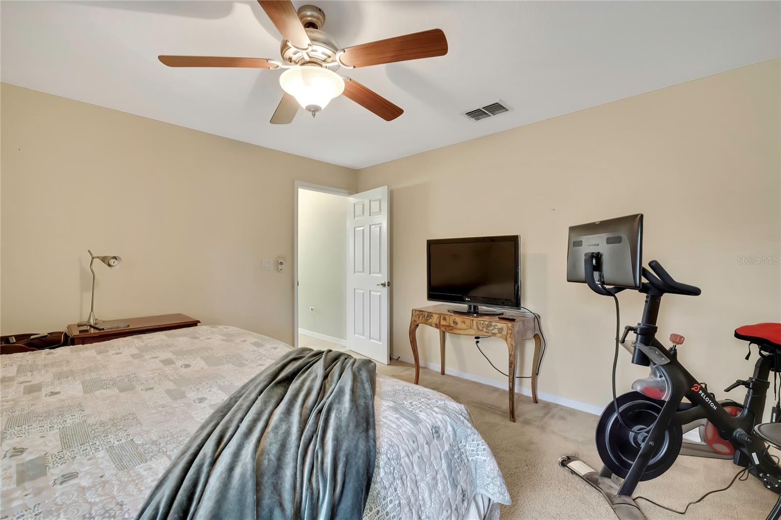 ROYAL HIGHLANDS - Residential