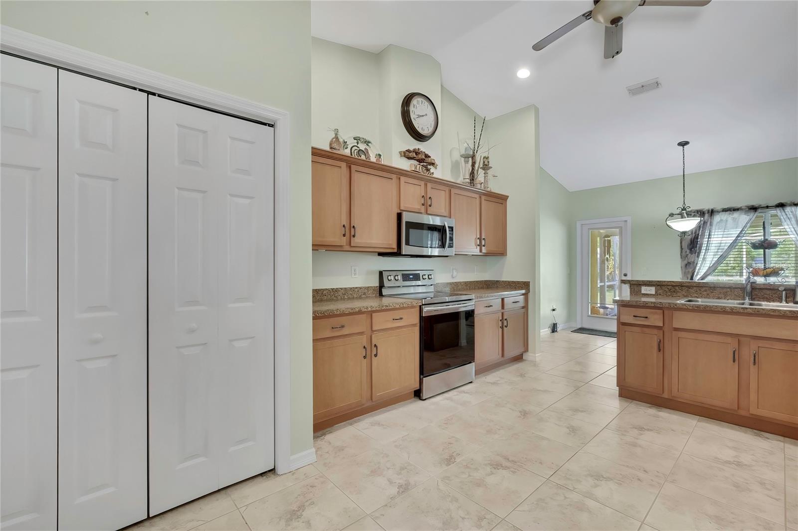 ROYAL HIGHLANDS - Residential