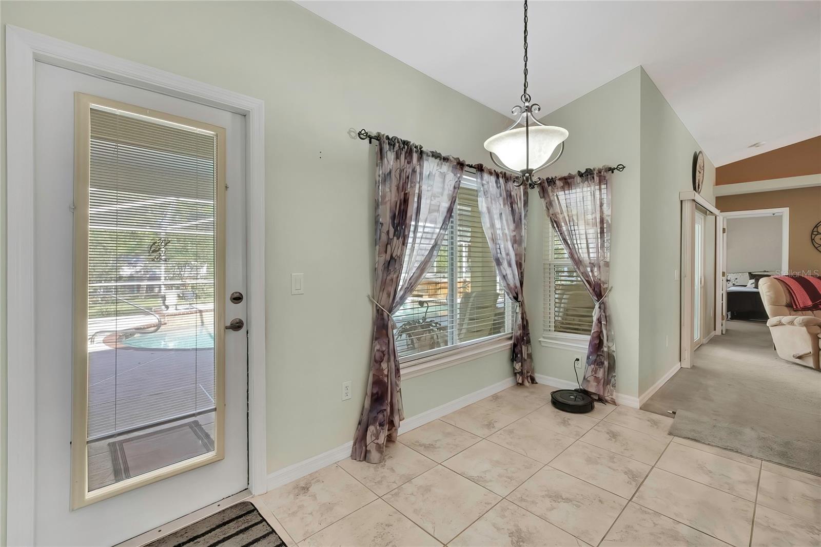 ROYAL HIGHLANDS - Residential