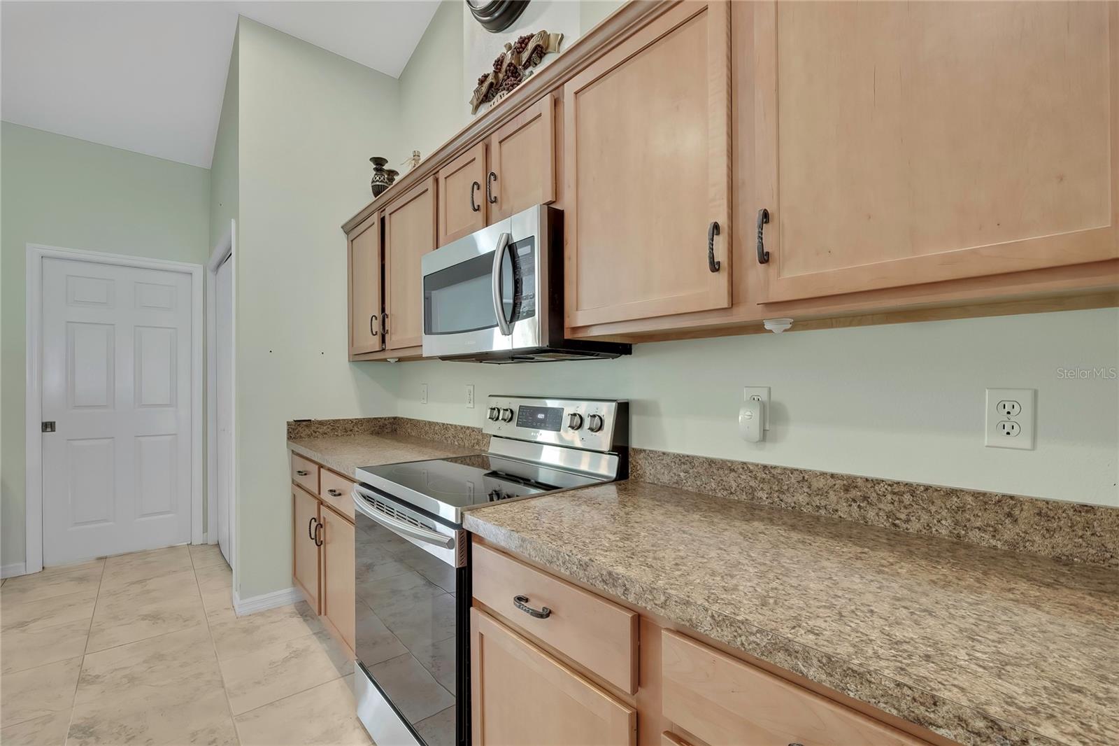 ROYAL HIGHLANDS - Residential