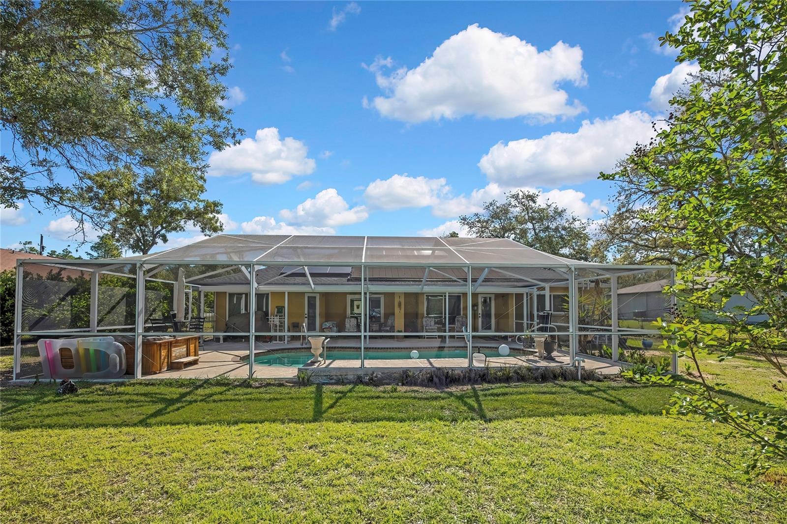 ROYAL HIGHLANDS - Residential