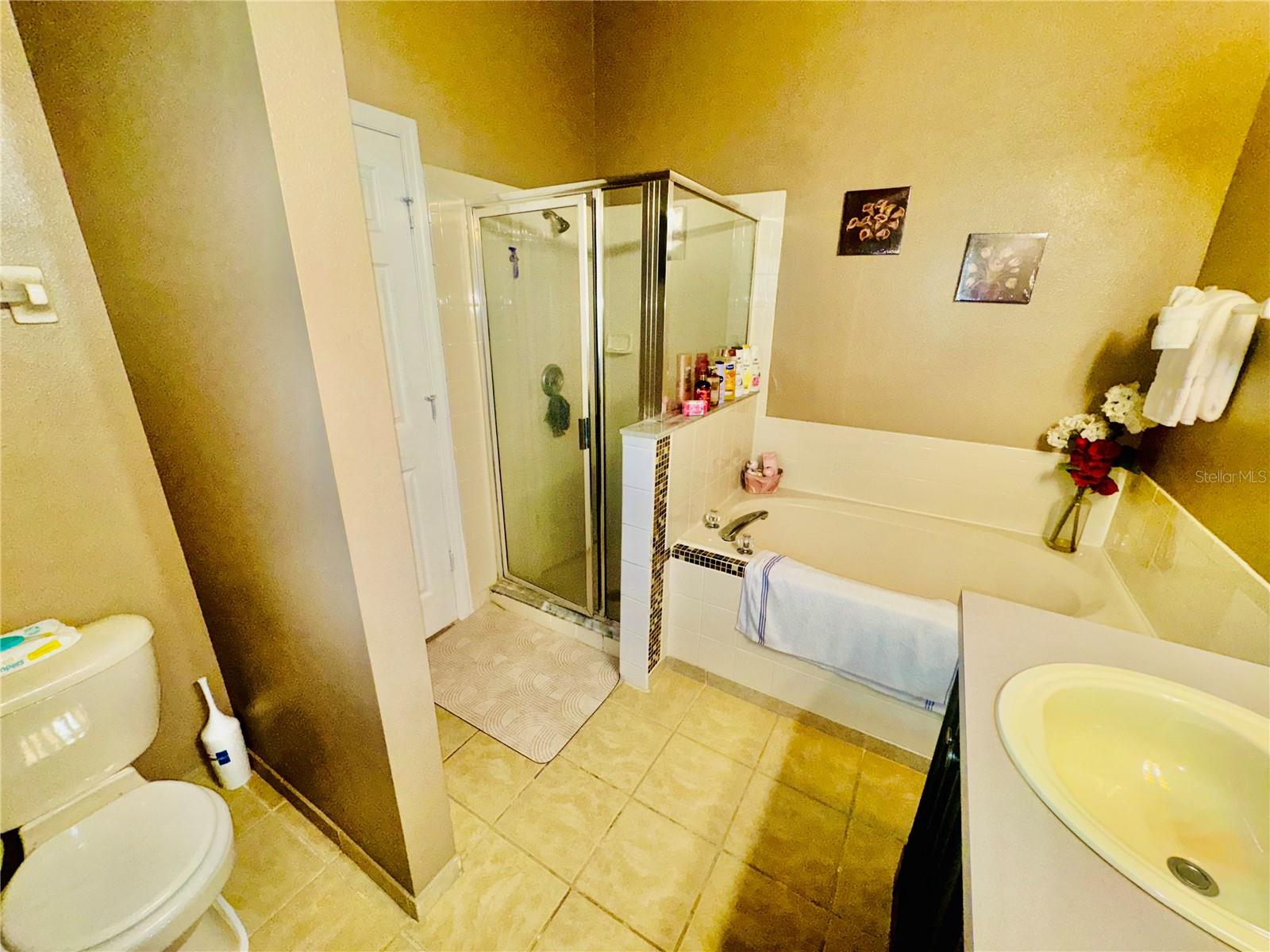 ROYAL RIDGE PH TWO-A - Residential