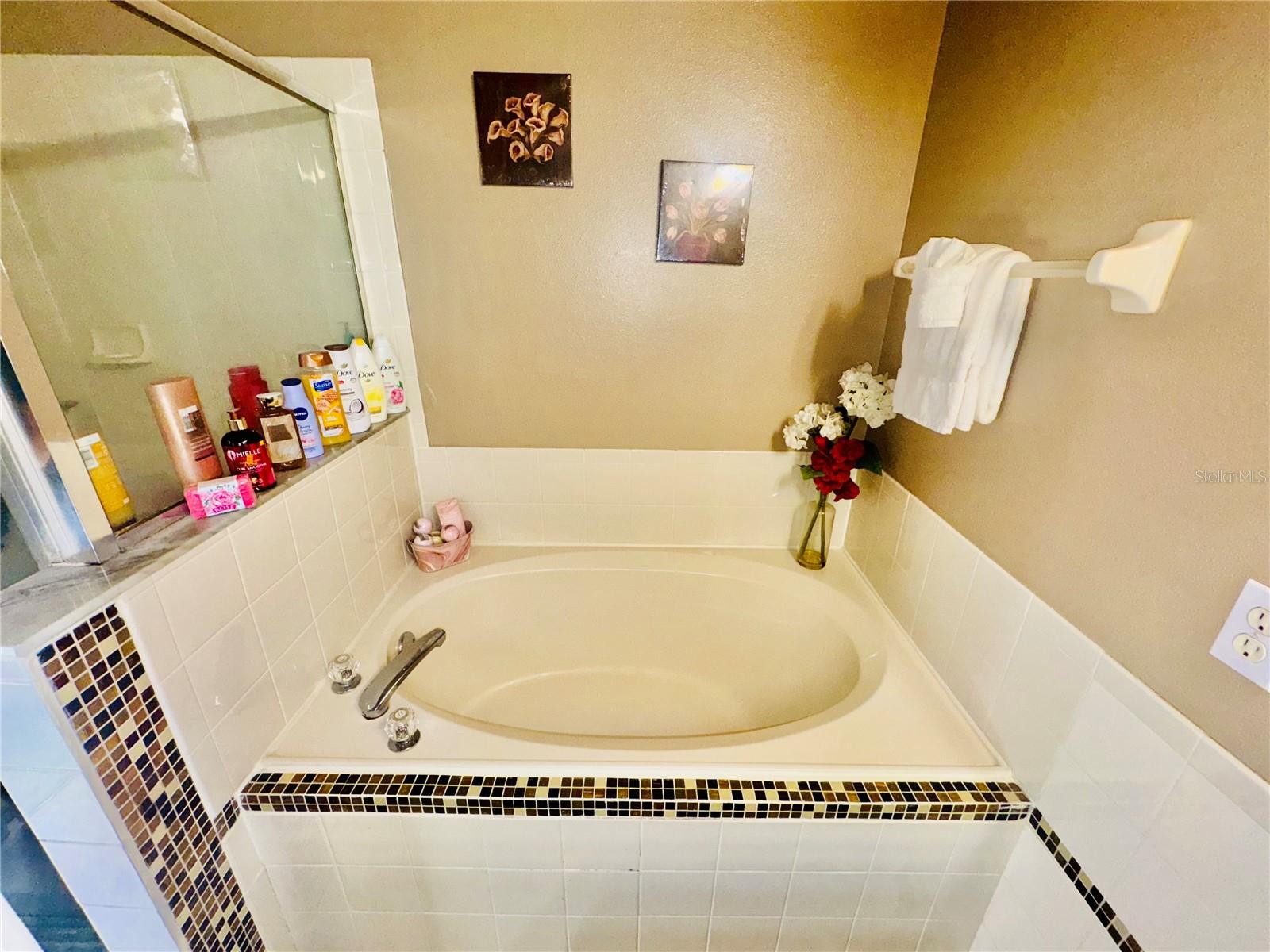 ROYAL RIDGE PH TWO-A - Residential