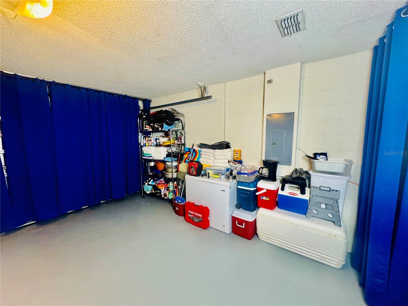 ROYAL RIDGE PH TWO-A - Residential