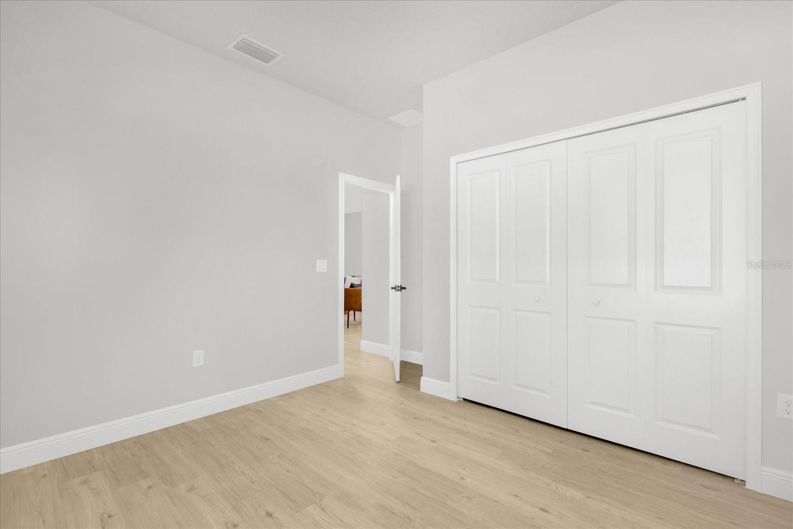 MARION OAKS UN 01 - Residential Lease