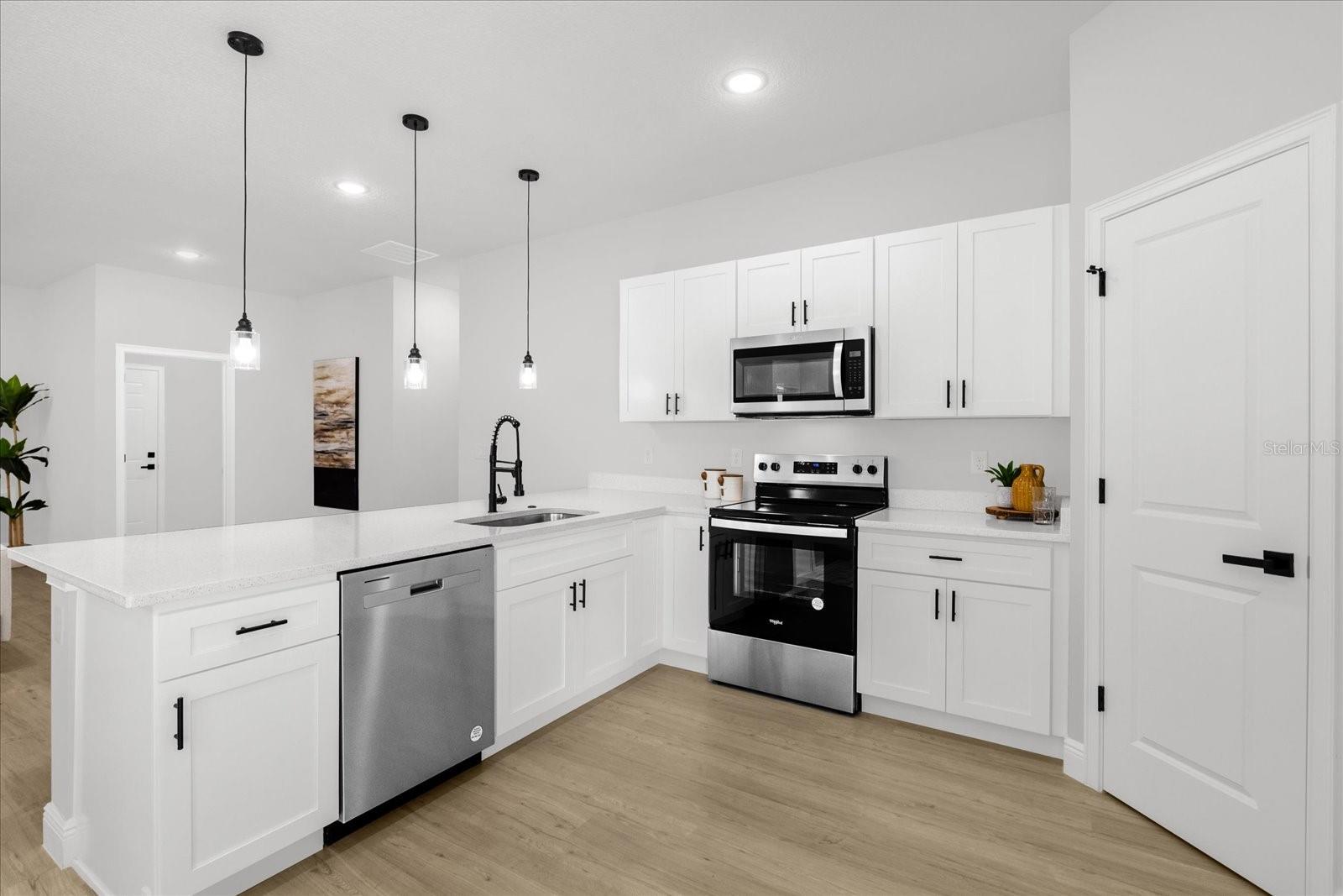 MARION OAKS UN 01 - Residential Lease