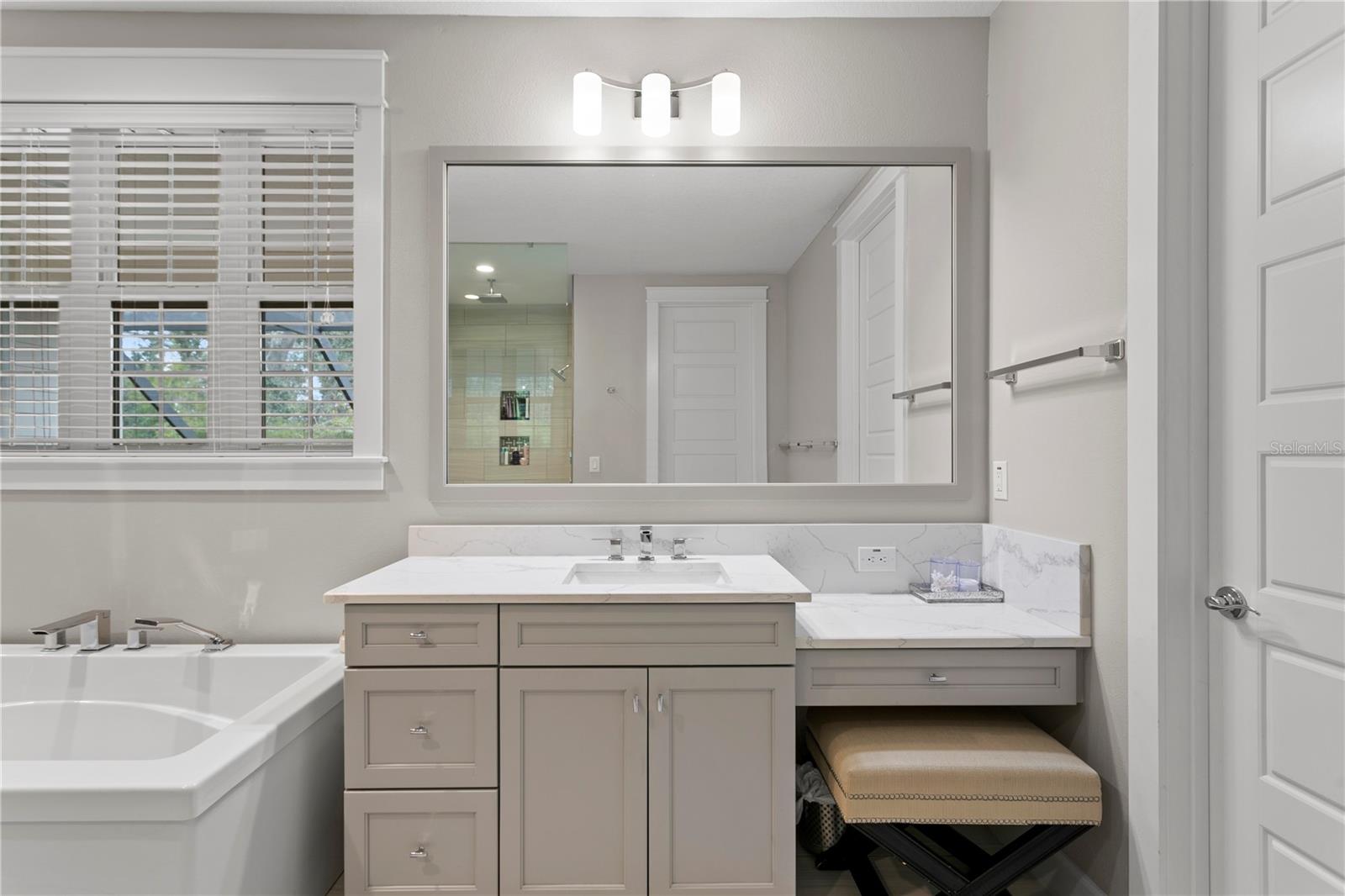 WEST SHORE CREST - Residential